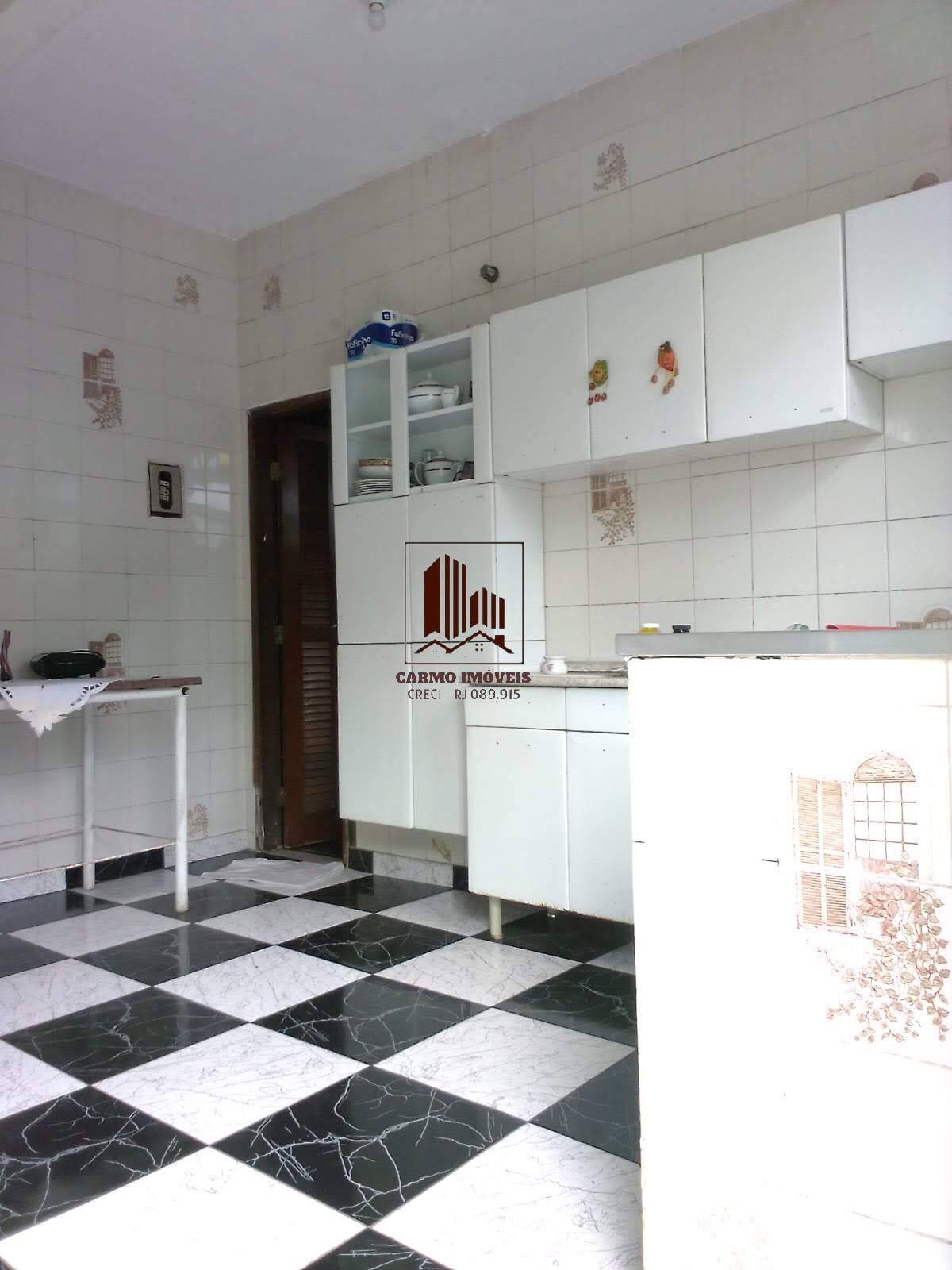 Casa à venda com 3 quartos, 60m² - Foto 1