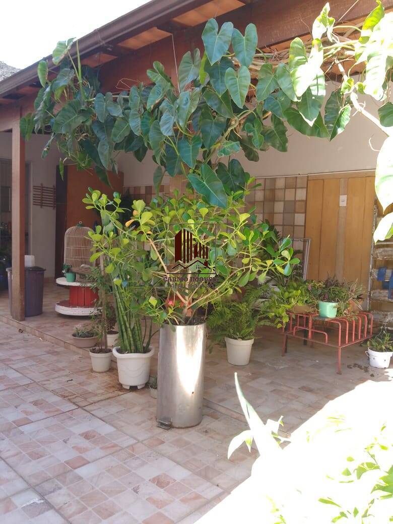 Casa à venda com 4 quartos, 200m² - Foto 27