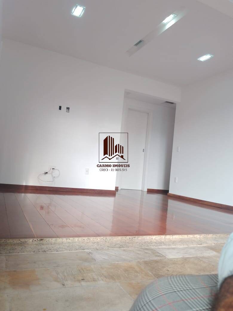 Apartamento à venda com 3 quartos, 112m² - Foto 18